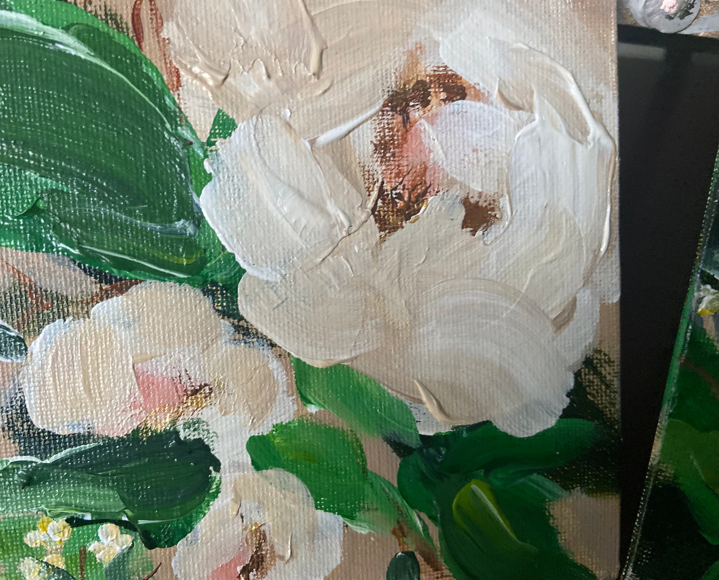 white bouquet rose minis